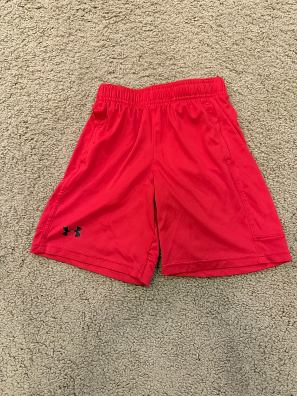Under Armour Boys shirt and short set - Picture 3 of 3